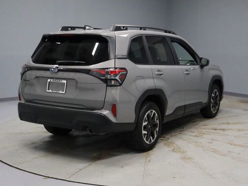 Used 2025 Subaru Forester Premium w/ Convenience Package #1 AWD/4WD image 11