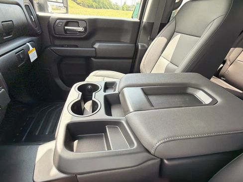 New 2026 GMC Sierra 2500 Pro w/ Convenience Package AWD/4WD image 31