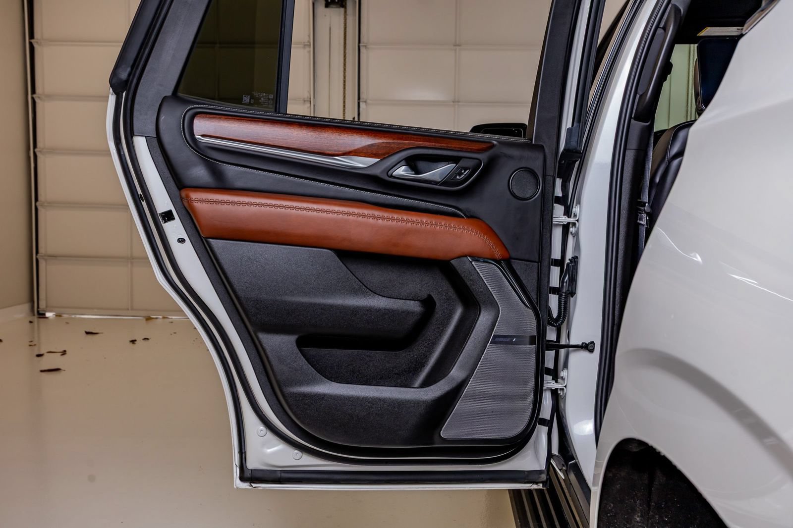 Used 2024 GMC Yukon Denali Ultimate AWD/4WD image 39