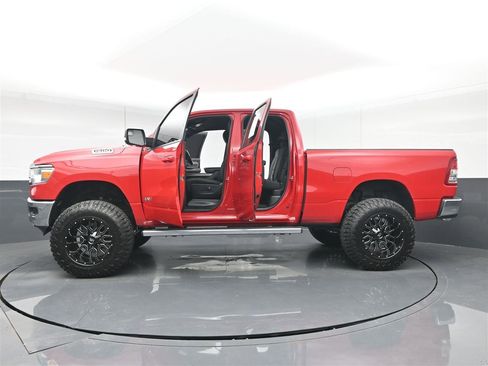 Used 2022 RAM 1500 Big Horn AWD/4WD image 40