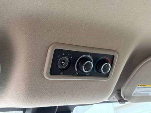 Certified 2025 Chevrolet Express 3500 LT w/ LT Preferred Equipment Group RWD image 12