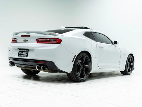 Used 2016 Chevrolet Camaro SS image 12