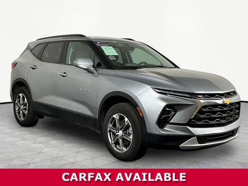 Used 2024 Chevrolet Blazer LT w/ Convenience Package FWD image 3