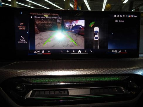 Used 2025 BMW 330i xDrive Sedan w/ M Sport Package image 26