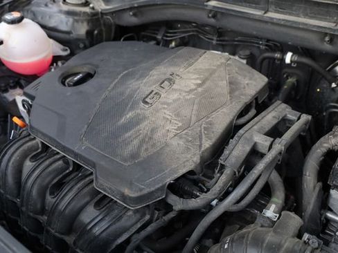 Certified 2024 Kia Sorento S image 11