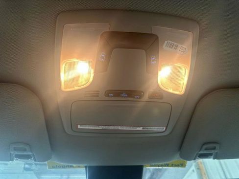 Used 2019 Toyota Sienna LE FWD image 21