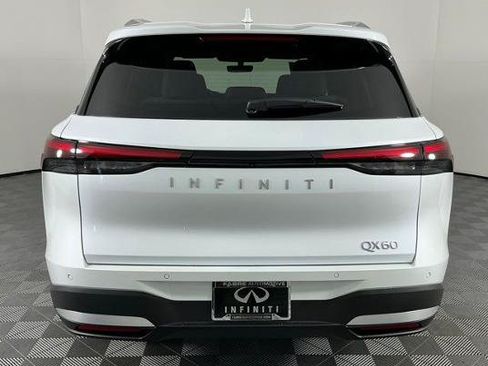Certified 2026 INFINITI QX60 Luxe w/ Cargo Package AWD/4WD image 5