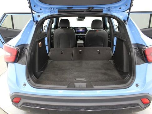 Used 2024 Chevrolet Trax RS w/ Driver Confidence Package FWD image 44