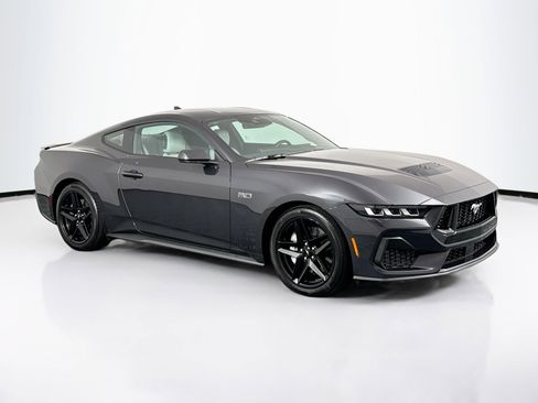 Used 2024 Ford Mustang GT Premium image 2