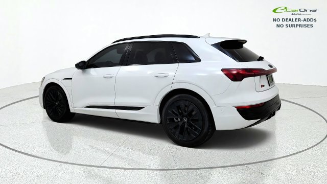 Used 2024 Audi Q8 e-tron Prestige w/ Prestige Package AWD/4WD image 5