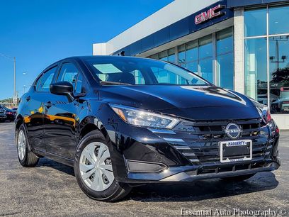 Used 2025 Nissan Versa S w/ Trunk Package