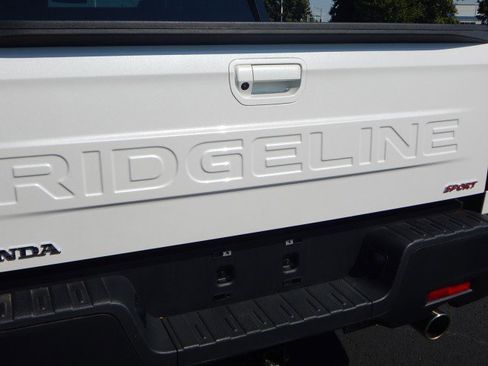 Used 2024 Honda Ridgeline Sport image 7