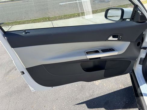 Used 2013 Volvo C30 T5 image 13