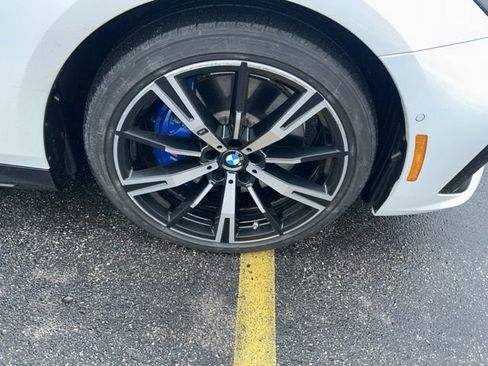 Used 2024 BMW 540i xDrive w/ Executive Package image 5