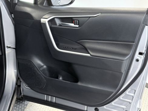 Used 2024 Toyota RAV4 SE image 13