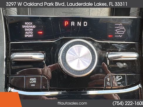 Used 2022 Jeep Grand Cherokee Summit w/ Luxury Tech Group V image 87