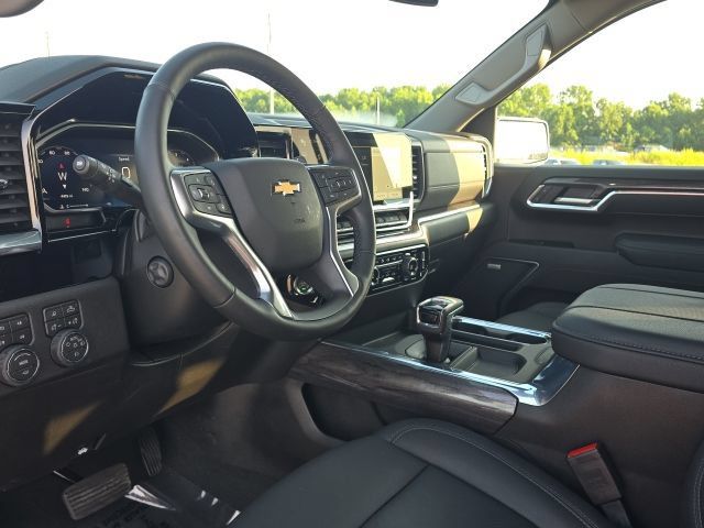 Used 2026 Chevrolet Silverado 1500 LTZ w/ LTZ Premium Package AWD/4WD image 25