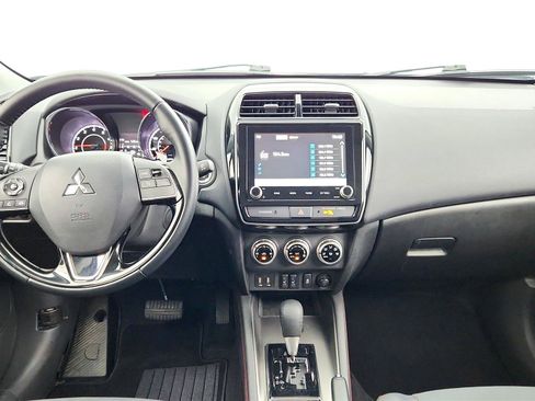 Used 2025 Mitsubishi Outlander Sport AWD image 27