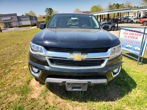 Used 2020 Chevrolet Colorado W/T w/ WT Convenience Package AWD/4WD image 7
