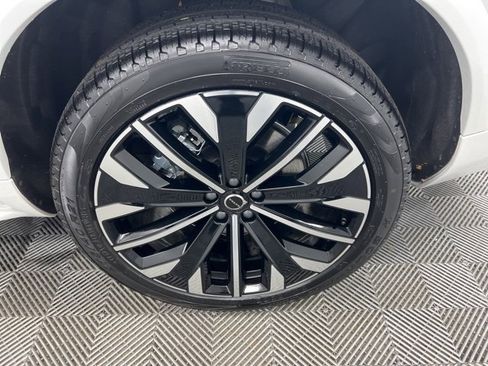 New 2026 Volvo XC90 B6 Plus w/ Protection Package Premier image 8