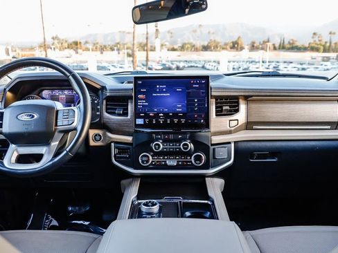 Used 2024 Ford Expedition Max Limited image 15
