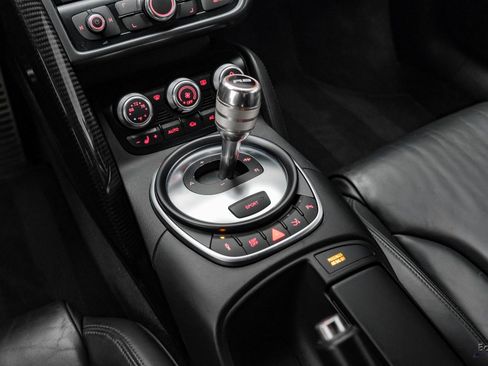 Used 2010 Audi R8 V10 image 68