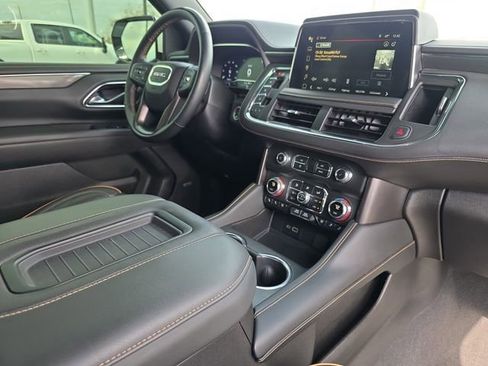 Used 2024 GMC Yukon AT4 w/ AT4 Premium Plus Package image 18