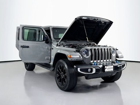Used 2023 Jeep Wrangler Unlimited Sahara w/ Dual Top Group AWD/4WD image 24