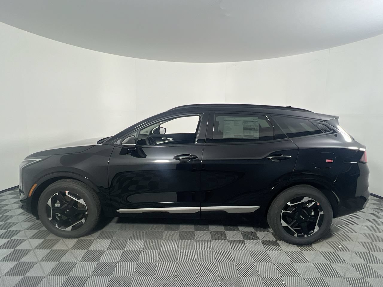 New 2026 Kia Sportage SX FWD image 8