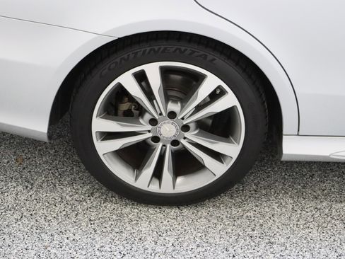 Used 2016 Mercedes-Benz E 350 Sedan w/ Premium Package image 6