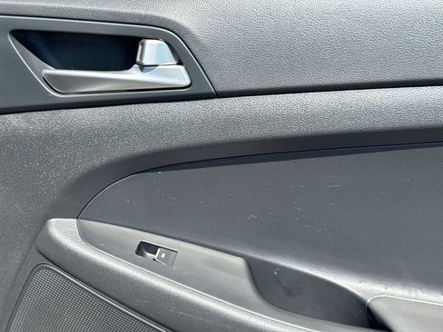 Used 2020 Hyundai Tucson Limited w/ Cargo Package FWD image 18
