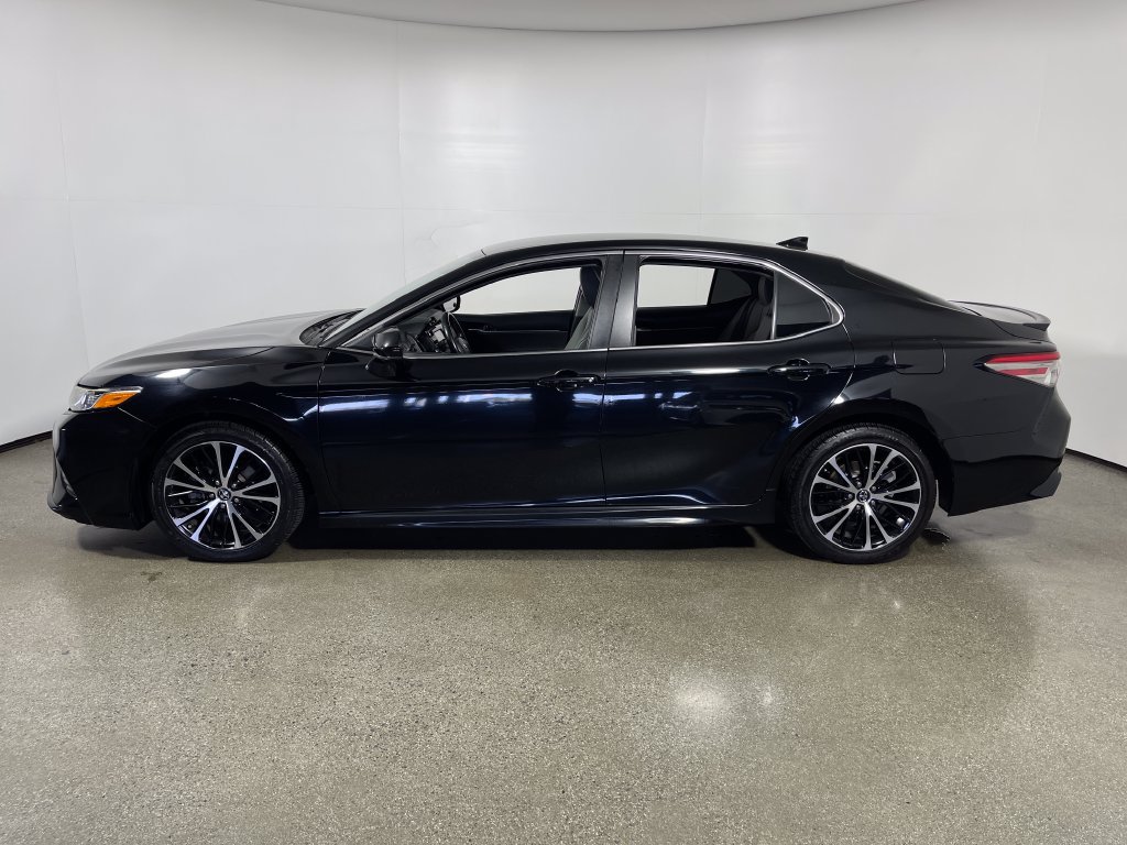 Certified 2019 Toyota Camry SE FWD image 6