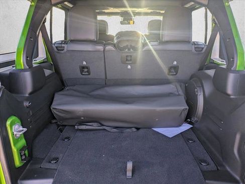 Used 2025 Jeep Wrangler Unlimited Rubicon image 6