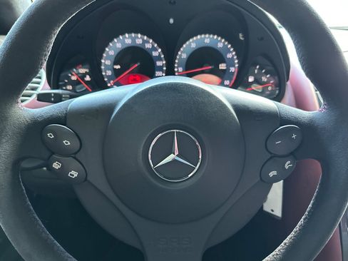 Used 2005 Mercedes-Benz SLR image 25