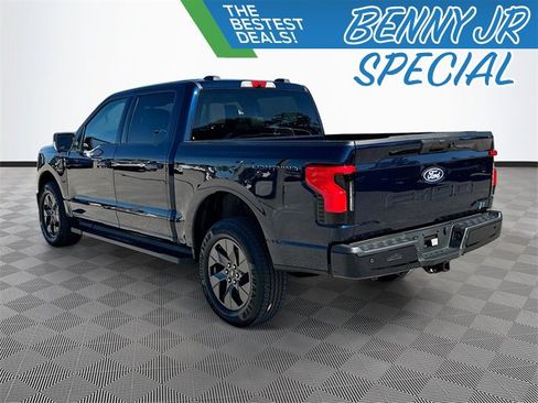 Used 2025 Ford F150 Lightning Flash image 7
