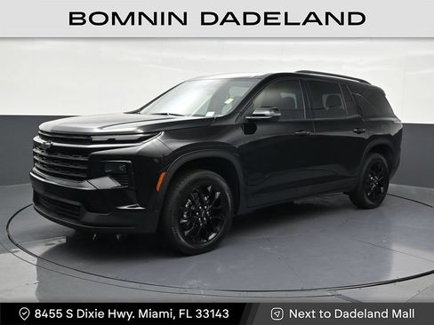 Used 2023 Chevrolet Traverse LT FWD image 1