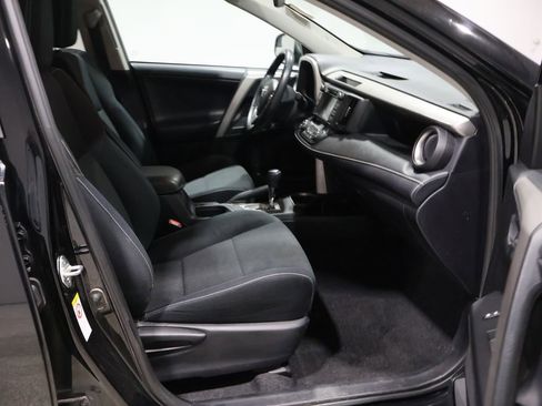 Used 2016 Toyota RAV4 XLE image 22