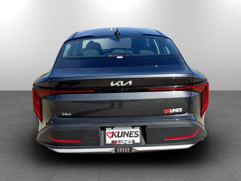 Used 2025 Kia K4 LXS image 7