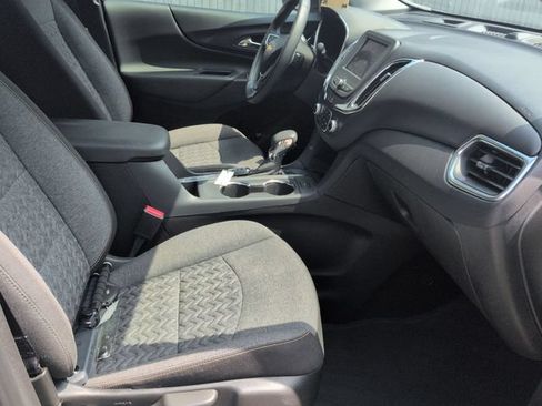 Used 2024 Chevrolet Equinox LT FWD image 30