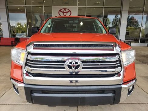 Used 2017 Toyota Tundra SR5 w/ TRD Off Road Package AWD/4WD image 5