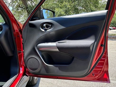Used 2016 Nissan Juke S FWD image 28