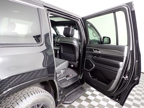 New 2026 Jeep Grand Wagoneer 4WD w/ Quick Order Packge 29V Upland image 40