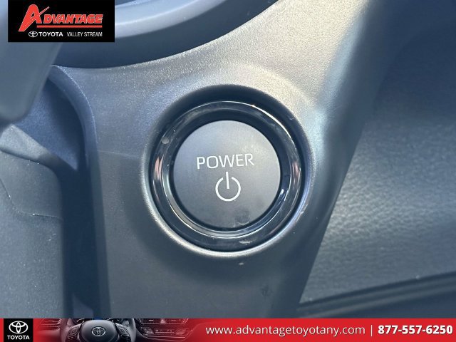 Used 2026 Toyota Sienna XSE FWD image 32