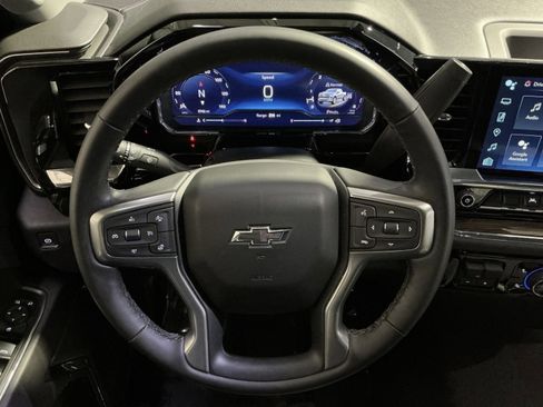 Used 2024 Chevrolet Silverado 1500 RST w/ Z71 Off-Road Package image 24