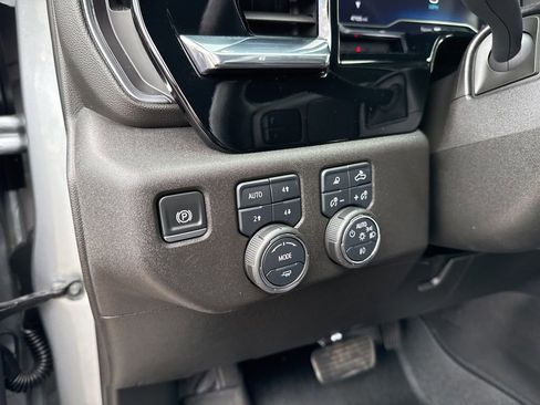 Used 2025 Chevrolet Silverado 3500 LT w/ Trail Boss Package AWD/4WD image 13