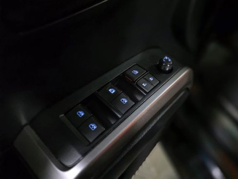 Used 2019 Toyota Tacoma SR5 image 30