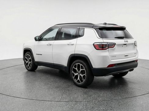 Used 2025 Jeep Compass Limited AWD/4WD image 5