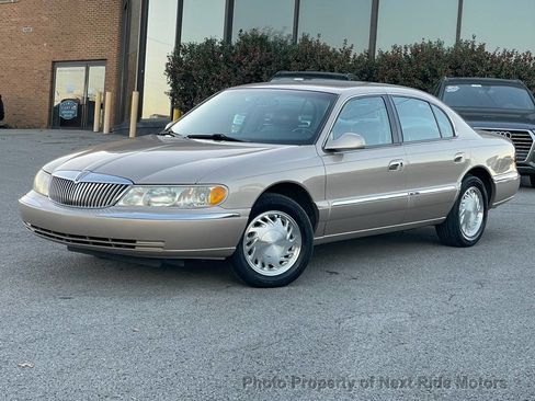 Used 1998 Lincoln Continental image 28