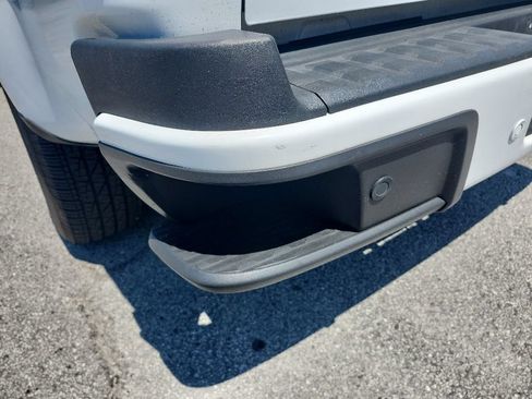 Used 2022 Chevrolet Colorado LT w/ Fleet Safety Package RWD image 20