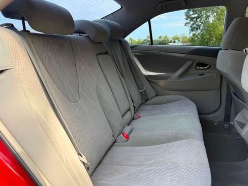 Used 2011 Toyota Camry LE FWD image 22
